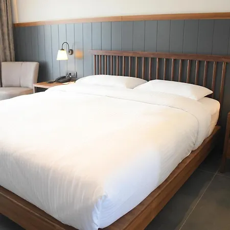 Anemon Kent Hotel