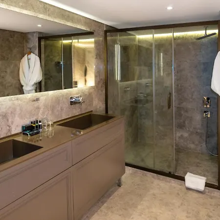 Anemon Kent Hotel
